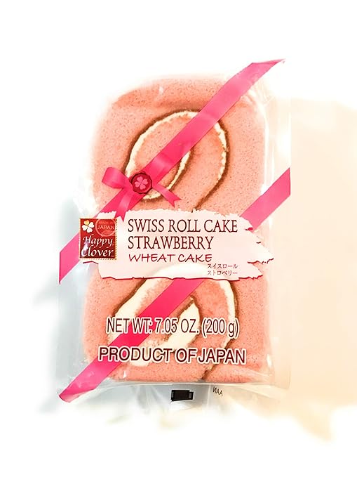 HAPPY CLOVER Swiss Roll Cake Strawberry Flavour